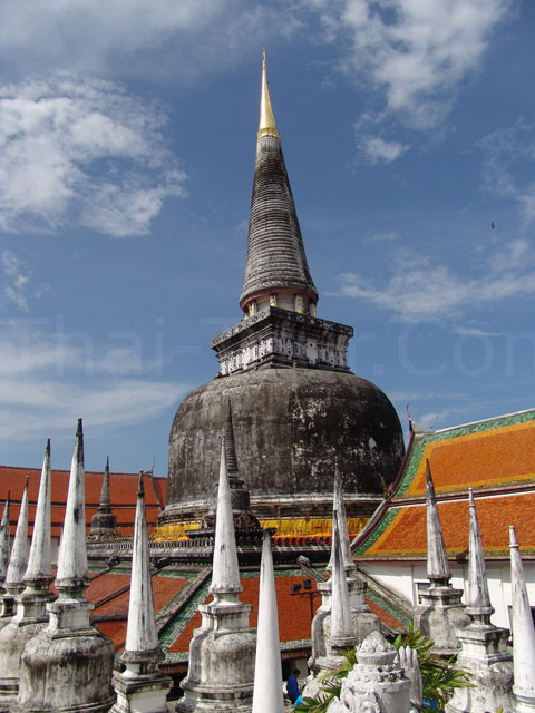 Wat Phra Maha That Worramahawihan