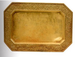 Picture 20 : The engraved golden tray at the Palace of Fontainebleu, France.