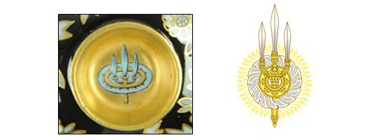 รูปจักรและรูปตรี สัญลักษณ์ของราชวงศ์จักรี